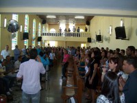 /album/consagra%c3%a7%c3%a3o%2021-04-2010/ass-de-deus-jardim-medina-adorando-ao-senhor-jpg/